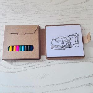 Estuche de lápices de colores con cuaderno para colorear